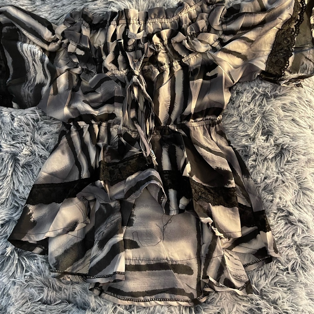 Pop star Off -shoulder short dress
